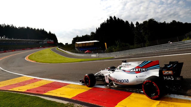 Felipe Massa crashes out of practice in Spa on F1 return